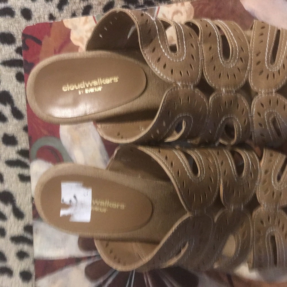 Open toe sandals /size 10 ladies